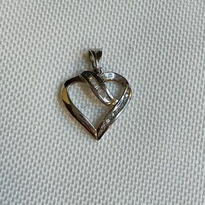 10K White Gold Natural Diamond Heart Pendant
